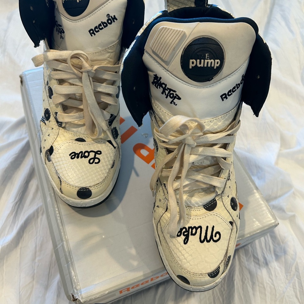 Reebok black top pump wedge